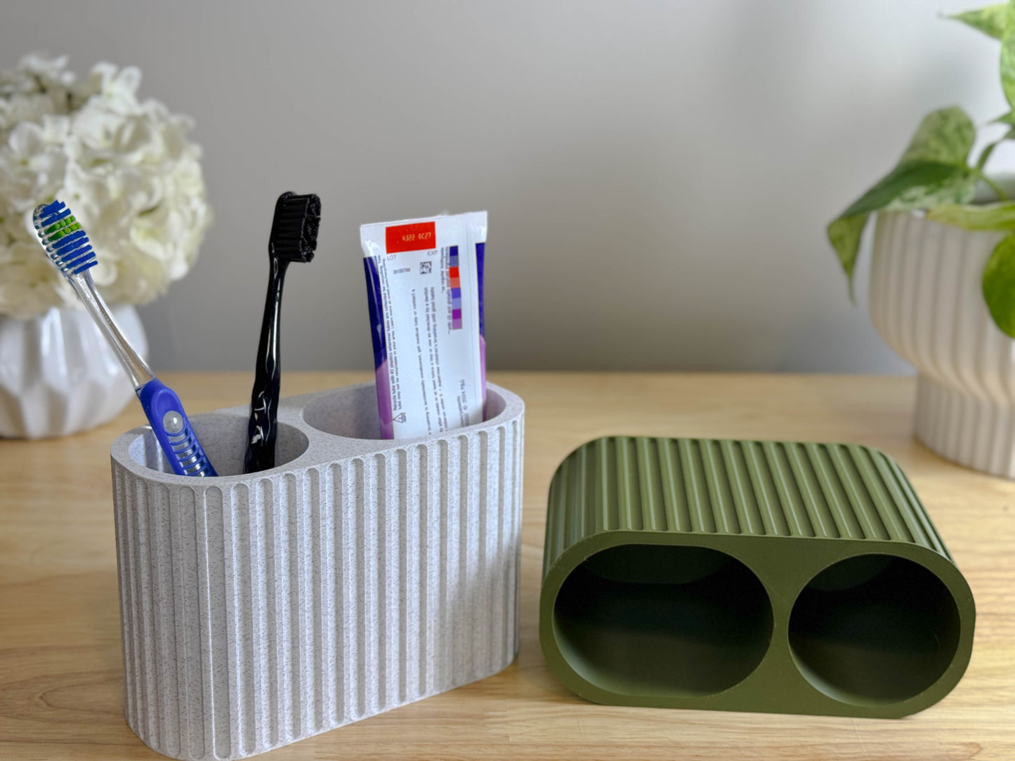 Fluted Toothbrush Holder